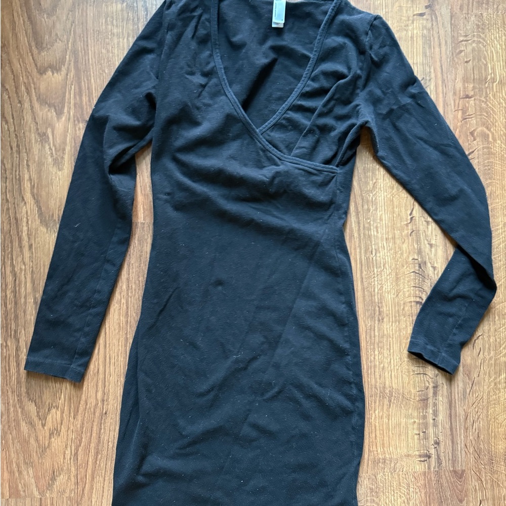 American Apparel Black Cross V-Neck dress - Picture 3 of 8